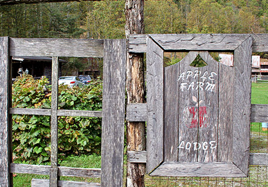 Apple Lodge